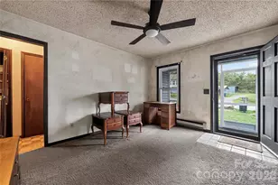 131 Spencer St, Clyde, NC 28721 - Photo 5