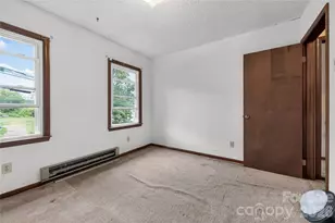 131 Spencer St, Clyde, NC 28721 - Photo 23