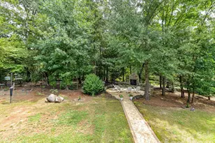 12323 Cherrybark Ln, Charlotte, NC 28278 - Photo 33
