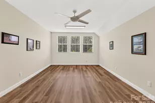 12323 Cherrybark Ln, Charlotte, NC 28278 - Photo 29