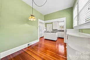 433 N Cedar St, Lincolnton, NC 28092 - Photo 9