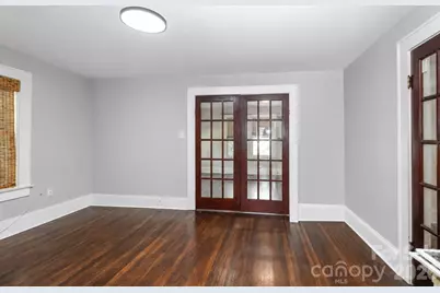 401 N Oakland Avenue, Statesville, NC 28677 - Photo 9