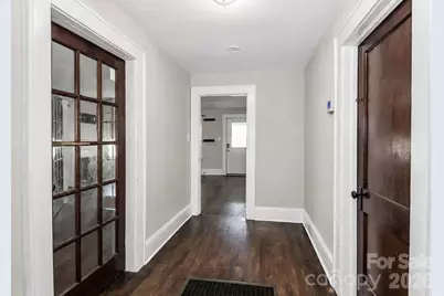 401 N Oakland Avenue, Statesville, NC 28677 - Photo 11