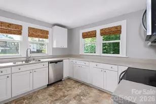 401 N Oakland Ave, Statesville, NC 28677 - Photo 15