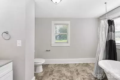 401 N Oakland Avenue, Statesville, NC 28677 - Photo 23