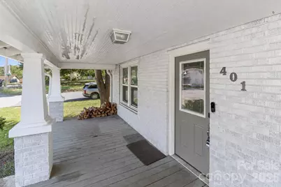 401 N Oakland Avenue, Statesville, NC 28677 - Photo 5