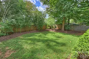 1912 Dearmon Dr, Charlotte, NC 28205 - Photo 17
