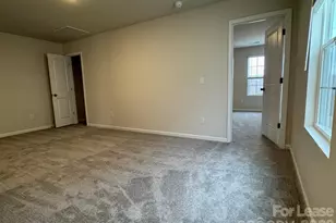 15201 Windy Plns Rd, Charlotte, NC 28262 - Photo 9