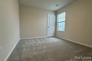 15201 Windy Plns Rd, Charlotte, NC 28262 - Photo 13