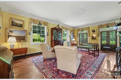 1401 Queens Road W, Charlotte, NC 28207 - Photo 21