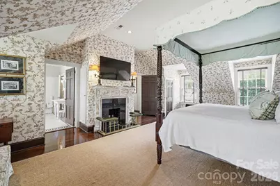 1401 Queens Road W, Charlotte, NC 28207 - Photo 25