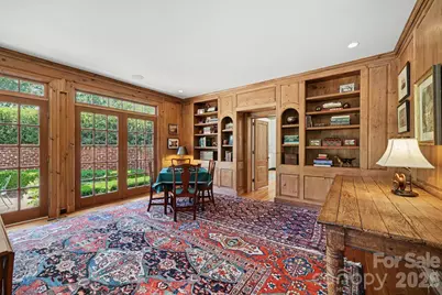 1401 Queens Road W, Charlotte, NC 28207 - Photo 15