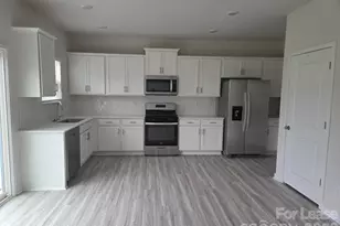 2805 Frances View Ln, Lincolnton, NC 28092 - Photo 3