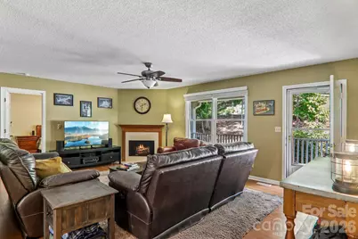 7 Maple Leaf Drive, Hendersonville, NC 28739 - Photo 7