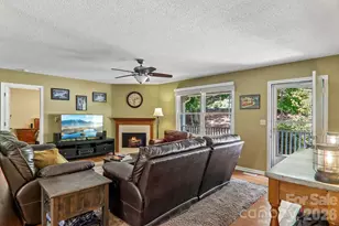 7 Maple Leaf Dr, Hendersonville, NC 28739 - Photo 7