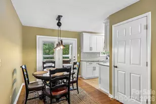 7 Maple Leaf Dr, Hendersonville, NC 28739 - Photo 9