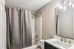 7 Maple Leaf Dr, Hendersonville, NC 28739 - Photo 27