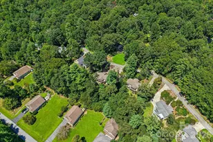 7 Maple Leaf Dr, Hendersonville, NC 28739 - Photo 41