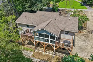 7 Maple Leaf Dr, Hendersonville, NC 28739 - Photo 37