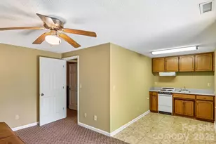 7 Maple Leaf Dr, Hendersonville, NC 28739 - Photo 23
