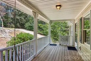 7 Maple Leaf Dr, Hendersonville, NC 28739 - Photo 5
