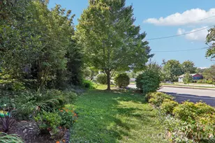 137 Sulphur Springs Rd, Asheville, NC 28806 - Photo 25
