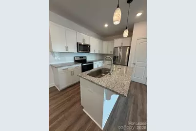 2125 24th Street Lane SE, Hickory, NC 28602 - Photo 3