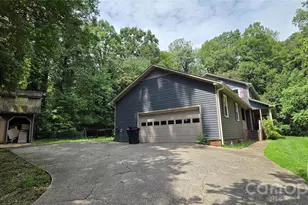 8979 Twin Lake Dr, Kernersville, NC 27284 - Photo 3