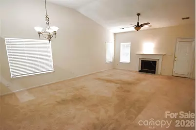 730 Oakbluff Circle, Charlotte, NC 28216 - Photo 3