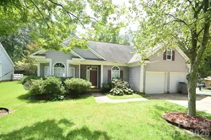 730 Oakbluff Cir, Charlotte, NC 28216 - Photo 1