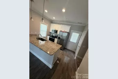 2610 14th Street NE, Hickory, NC 28601 - Photo 3