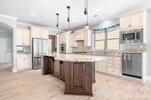 910 Kirby Dr, Fort Mill, SC 29715 - Photo 9