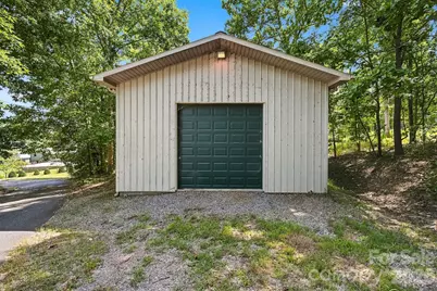 6580 Central Drive, Conover, NC 28613 - Photo 41