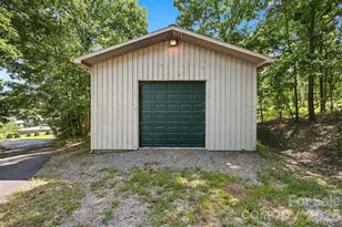6580 Central Dr, Conover, NC 28613 - Photo 41