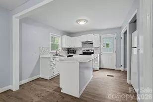 802 Stowe Dr, Lowell, NC 28098 - Photo 9