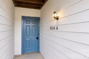 8024 Tremaine Ct, Charlotte, NC 28227 - Photo 9
