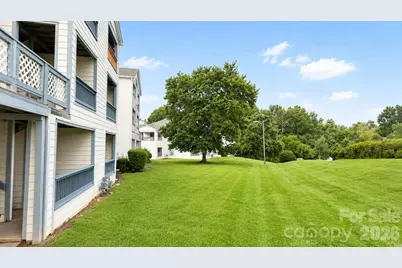 8024 Tremaine Court, Charlotte, NC 28227 - Photo 13