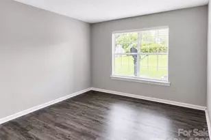 8024 Tremaine Ct, Charlotte, NC 28227 - Photo 9