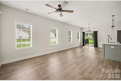 1402 Essex Avenue, Gastonia, NC 28052 - Photo 7