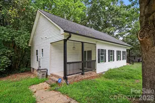 1402 Essex Ave, Gastonia, NC 28052 - Photo 3