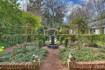 1136 Queens Road, Charlotte, NC 28207 - Photo 33