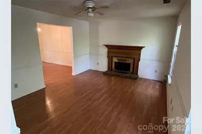5326 Groveton Court, Charlotte, NC 28269 - Photo 5