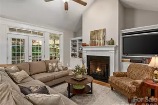 314 Summerset Dr, Clyde, NC 28721 - Photo 5