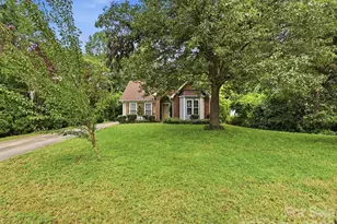7813 Bridle Ct, Charlotte, NC 28216 - Photo 21