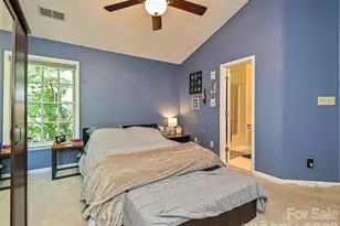 7813 Bridle Ct, Charlotte, NC 28216 - Photo 11
