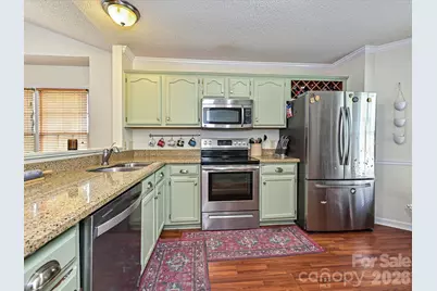 7813 Bridle Court, Charlotte, NC 28216 - Photo 3