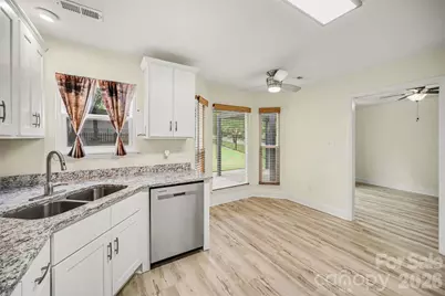 8500 Woodhill Manor Court, Charlotte, NC 28215 - Photo 25