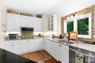 107 Spruce Ln, Zirconia, NC 28790 - Photo 15