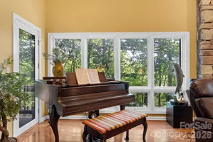 107 Spruce Ln, Zirconia, NC 28790 - Photo 9