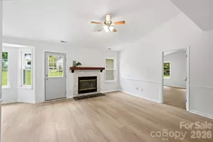 2730 Briar Trail Ct, Matthews, NC 28104 - Photo 9